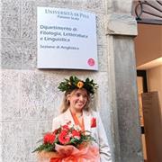 Ciao,sono laureata in lingue e letterature straniere,posso aiutarti nei compiti scolastici .Ho voglia di insegnare